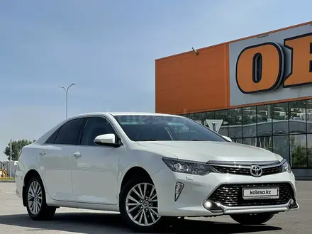 Toyota Camry 2017 года за 13 800 000 тг. в Алматы – фото 3