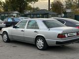 Mercedes-Benz E 280 1993 года за 2 000 000 тг. в Алматы – фото 2
