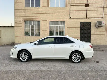 Toyota Camry 2015 года за 13 000 000 тг. в Шымкент – фото 2