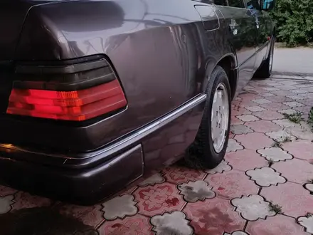 Mercedes-Benz E 230 1993 года за 1 500 000 тг. в Шымкент – фото 2