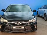 Toyota Camry 2017 года за 7 054 200 тг. в Актобе – фото 2