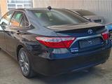Toyota Camry 2017 года за 7 054 200 тг. в Актобе – фото 4