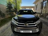 Toyota Highlander 2019 года за 18 000 000 тг. в Шымкент