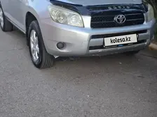 Toyota RAV4, 2006