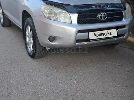 Toyota RAV4, 2006