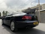 Volkswagen Phaeton 2010 года за 15 890 000 тг. в Алматы – фото 3