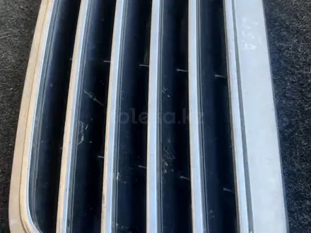Решетка радиатора Мерседес 220 кузов Mercedes W220 за 25 000 тг. в Семей – фото 2