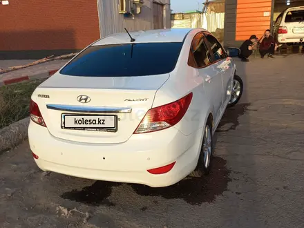 Hyundai Accent 2012 года за 5 100 000 тг. в Жезказган – фото 3