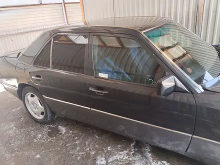 Mercedes-Benz E 280 1992 года за 2 000 000 тг. в Тараз – фото 2