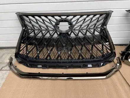 Решетка радиатора Lexus LX 570 Heritage Black Vision 2021 за 10 000 тг. в Алматы – фото 3