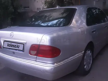 Mercedes-Benz E 280 1998 года за 1 750 000 тг. в Алматы – фото 13