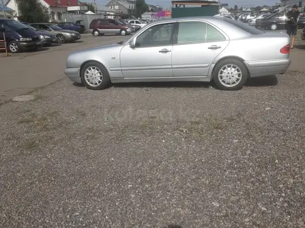 Mercedes-Benz E 280 1998 года за 1 750 000 тг. в Алматы – фото 3