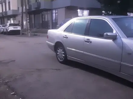 Mercedes-Benz E 280 1998 года за 1 750 000 тг. в Алматы – фото 9