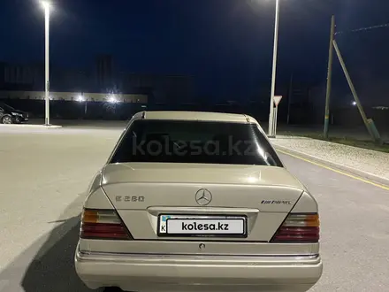 Mercedes-Benz E 280 1993 года за 2 600 000 тг. в Кызылорда – фото 8