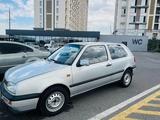 Volkswagen Golf 1994 годаүшін2 200 000 тг. в Шымкент