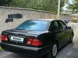 Mercedes-Benz E 220 1997 года за 2 300 000 тг. в Шымкент – фото 5