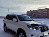 Toyota Land Cruiser Prado 2022 года за 32 000 000 тг. в Актобе