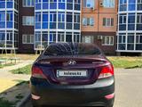 Hyundai Solaris 2011 года за 3 700 000 тг. в Уральск – фото 2