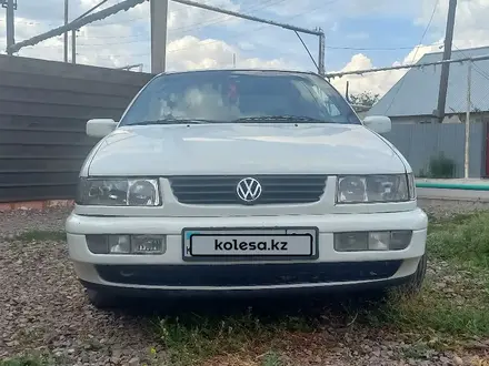 Volkswagen Passat 1995 года за 1 000 000 тг. в Караганда – фото 3