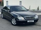 Mercedes-Benz S 320 1999 года за 3 700 000 тг. в Караганда – фото 2