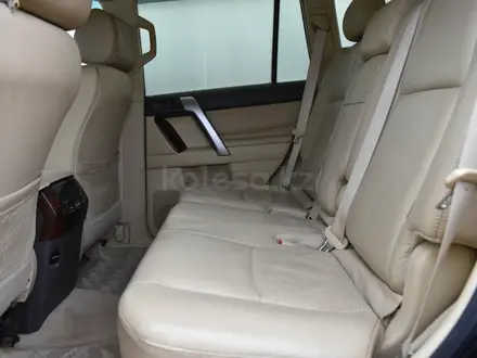 Toyota Land Cruiser Prado Comfort+ 2013 года за 12 600 000 тг. в Атырау – фото 16