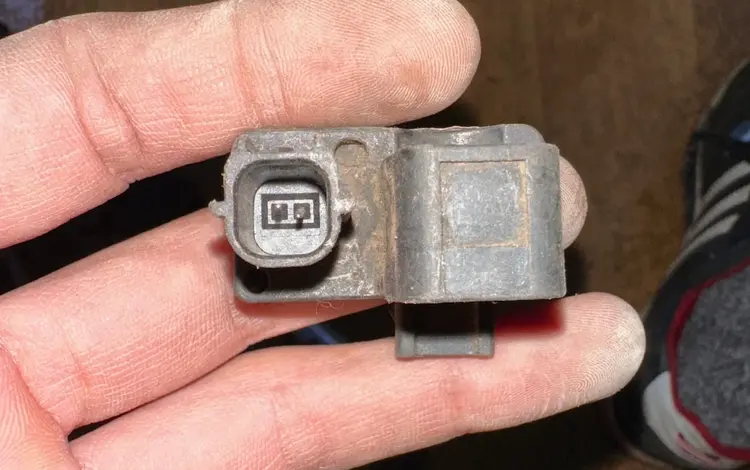 Датчик удара 95930-1R050 за 5 000 тг. в Астана