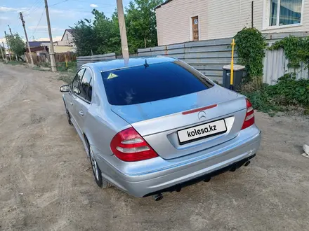 Mercedes-Benz E 320 2002 года за 4 500 000 тг. в Жезказган – фото 4