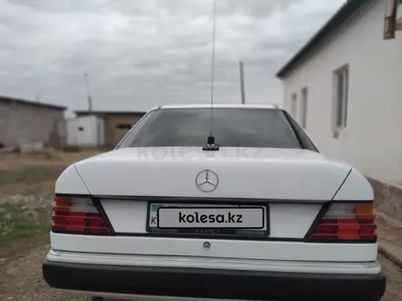 Mercedes-Benz E 230 1991 года за 2 000 000 тг. в Кулан – фото 11