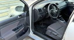 Volkswagen Golf 2005 года за 3 500 000 тг. в Алматы – фото 4