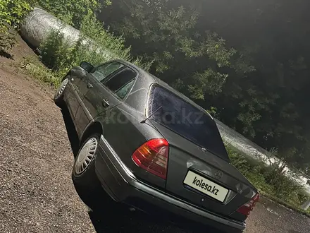 Mercedes-Benz C 280 1994 года за 2 150 000 тг. в Караганда – фото 6