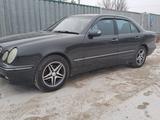 Mercedes-Benz E 270 2000 годаүшін4 300 000 тг. в Сатпаев – фото 2