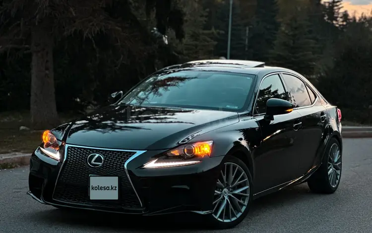 Lexus IS 250 2015 года за 12 000 000 тг. в Семей