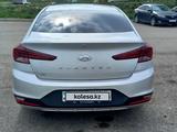 Hyundai Elantra 2019 года за 8 300 000 тг. в Усть-Каменогорск – фото 2