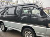 Mitsubishi Delica 1995 годаүшін2 500 000 тг. в Алматы