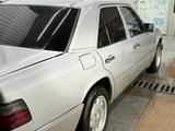 Mercedes-Benz E 250 1993 года за 2 490 000 тг. в Жезказган – фото 2