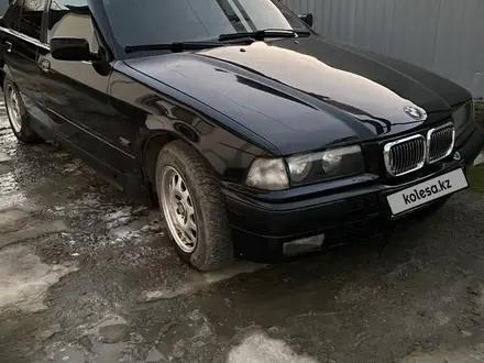 BMW 318 1996 года за 2 000 000 тг. в Алматы – фото 3