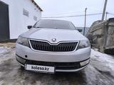 Skoda Rapid 2013 года за 2 700 000 тг. в Атырау – фото 3