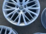 Camry 70 диски R18 за 300 000 тг. в Алматы – фото 4