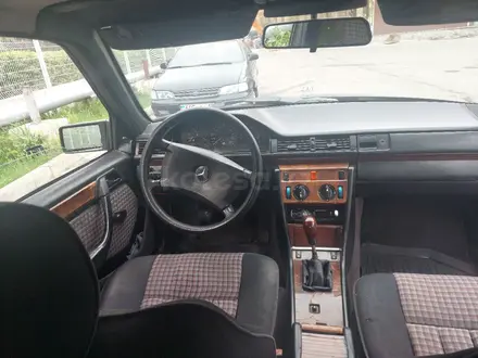 Mercedes-Benz E 200 1992 года за 1 250 000 тг. в Шымкент – фото 12