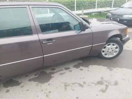 Mercedes-Benz E 200 1992 года за 1 250 000 тг. в Шымкент – фото 3