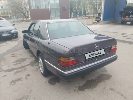 Mercedes-Benz E 200 1992 года за 1 250 000 тг. в Шымкент – фото 5