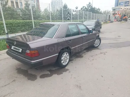 Mercedes-Benz E 200 1992 года за 1 250 000 тг. в Шымкент – фото 7