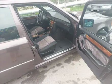 Mercedes-Benz E 200 1992 года за 1 250 000 тг. в Шымкент – фото 9