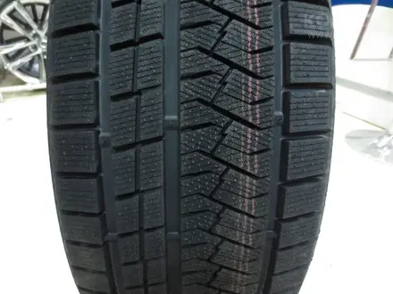 Шины! Перед 275/40R20 задние 315/35R20 Triangle PL02 зимние за 200 000 тг. в Алматы