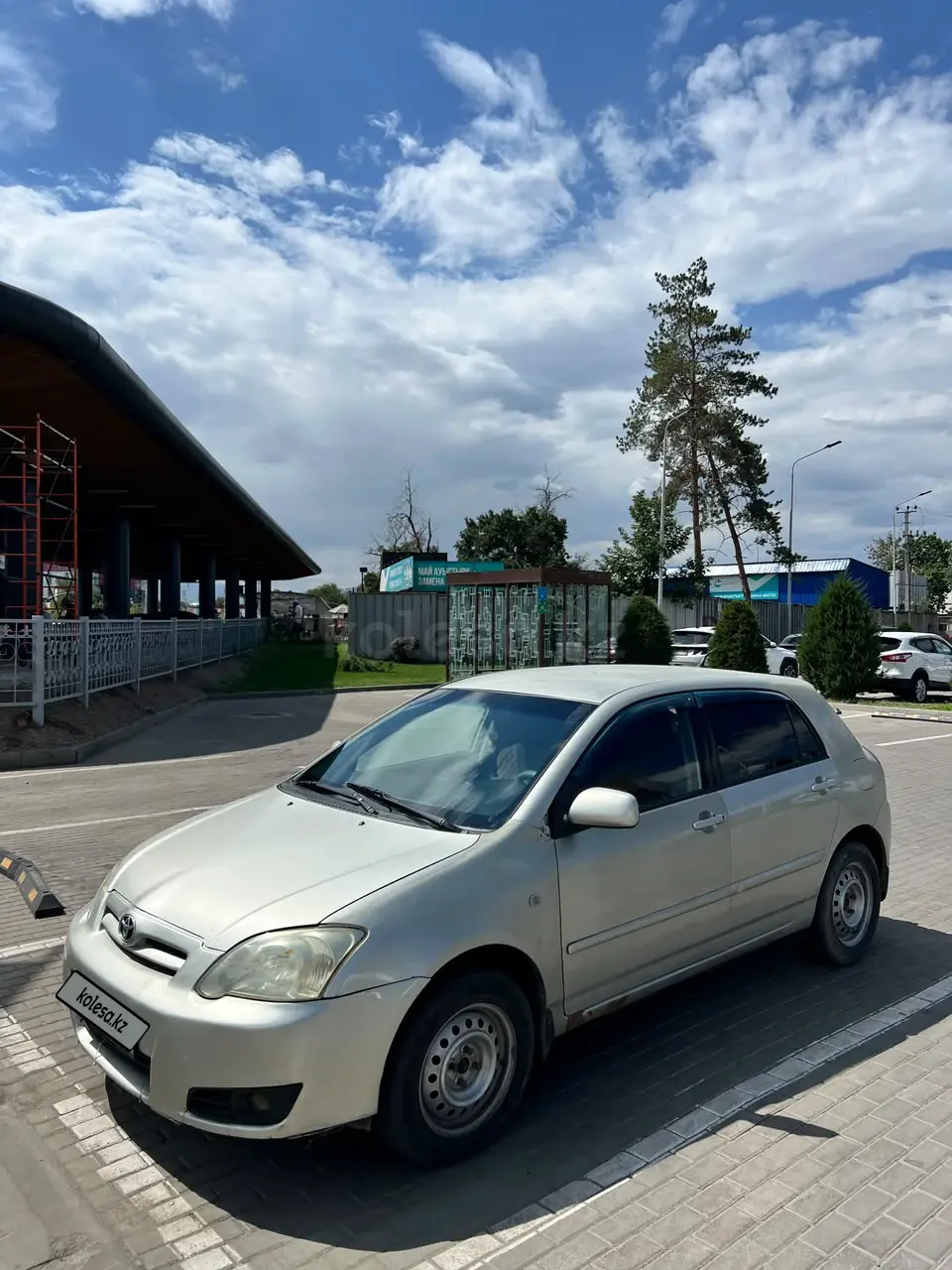 Toyota Corolla, 2004