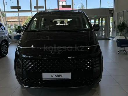 Hyundai Staria 2024 года за 26 390 000 тг. в Алматы