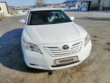 Toyota Camry 2006 года за 5 000 000 тг. в Уральск – фото 2