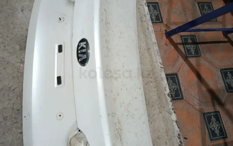 Крышка багажника на Kia Cerato K3 2013-2018 за 200 тг. в Алматы