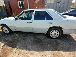 Mercedes-Benz E 260