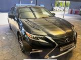 Lexus ES 200 2017 года за 13 800 000 тг. в Алматы